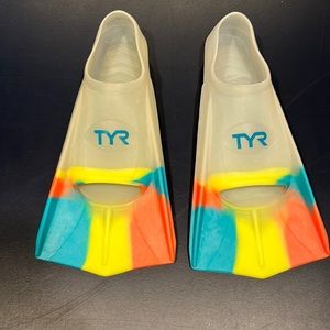 TYR Stryker Silicone Fins Size Small